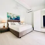 Sandy Bay Villa *