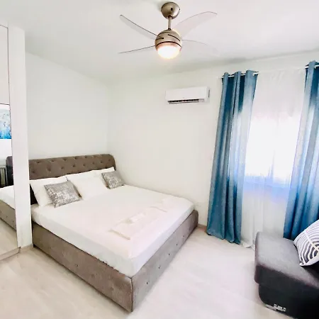 Sandy Bay Vila Ayia Napa