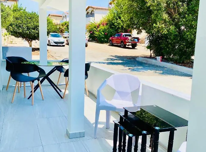 Vila Sandy Bay Ayia Napa